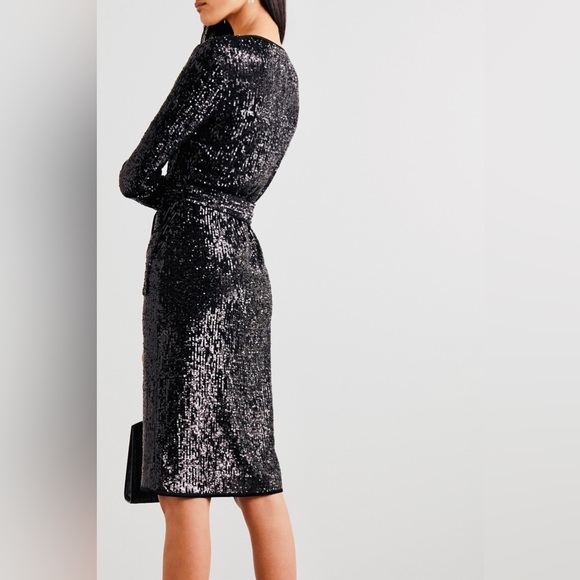 DIANE VON FURSTENBERG
MELINA BELTED SEQUINED STRETCH-MESH DRESS - Picture 2 of 16